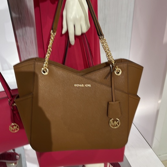 Michael Kors Jet Set Travel Large Chained Tote Shoulder Bag MK Luggage 

NWT - Picture 2 of 16